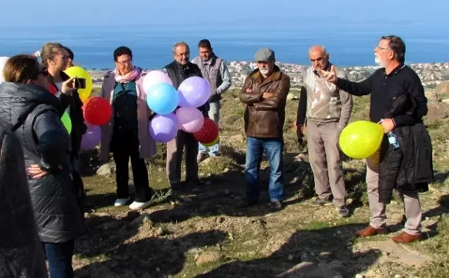 Çeşme'de Res'lere Balonlu Tepki