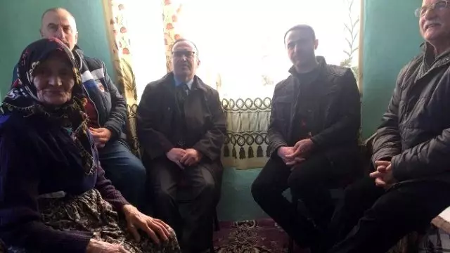 Evi Yanan Yaşlı Kadına, Kadir Topbaş Yardım Elini Uzattı Haberler