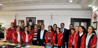 Konya Şampiyonu Takımdan Başkan Akkaya'ya Ziyaret