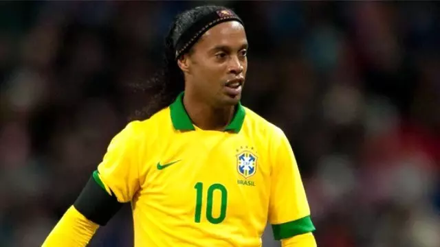Ronaldinho'nun Yeni Takımı Belli Oldu Ronaldinho'nun Yeni Takımı Belli Oldu