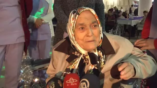 Selvi Nineye 100. Yaşında Doğum Günü Partisi