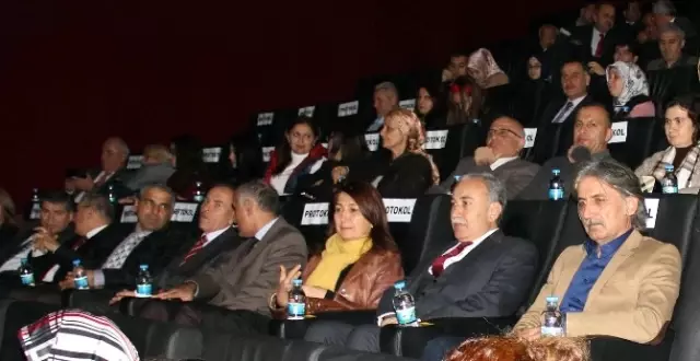 Adana Protokolü 'Ertuğrul 1890'ı' İzledi Adana Protokolü 'Ertuğrul 1890'ı' İzledi