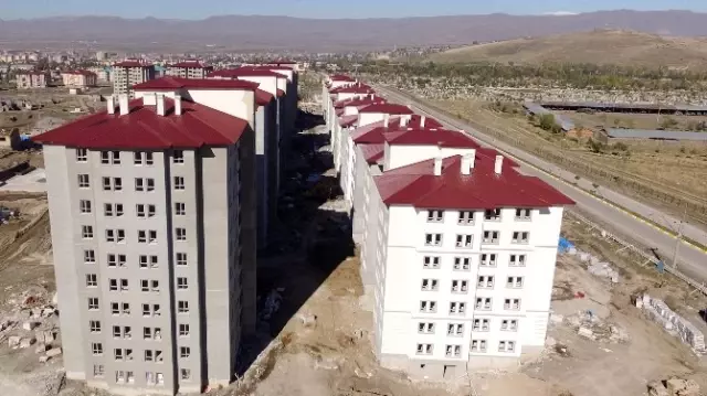 Sekmen: 'Erzurum'da 2015'te Hizmetlerimizle Zirveye Ulaştık' Sekmen: 'Erzurum'da 2015'te Hizmetlerimizle Zirveye Ulaştık'