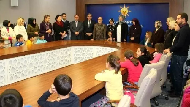 Ak Anneler Yürekleri Isıttı Ak Anneler Yürekleri Isıttı