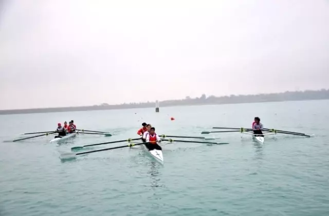 U19 Kürek Kadın Milli Takımı Adana'da Kampa Girdi U19 Kürek Kadın Milli Takımı Adana'da Kampa Girdi