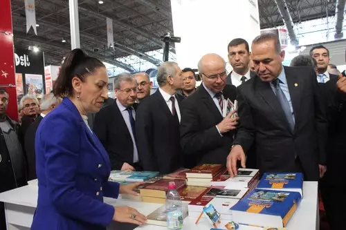 Aral: Türkiye'de Yayınlanma Özgürlüğü Dün Olduğu Gibi Bugün de Sorun Aral: Türkiye'de Yayınlanma Özgürlüğü Dün Olduğu Gibi Bugün de Sorun