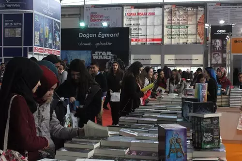 Aral: Türkiye'de Yayınlanma Özgürlüğü Dün Olduğu Gibi Bugün de Sorun Aral: Türkiye'de Yayınlanma Özgürlüğü Dün Olduğu Gibi Bugün de Sorun