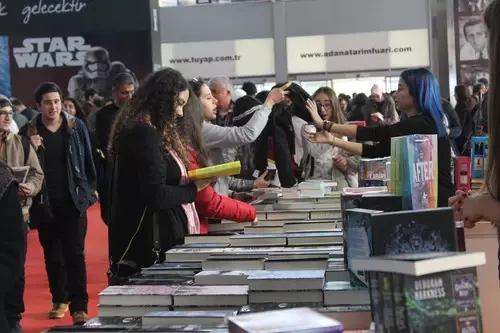 Aral: Türkiye'de Yayınlanma Özgürlüğü Dün Olduğu Gibi Bugün de Sorun Aral: Türkiye'de Yayınlanma Özgürlüğü Dün Olduğu Gibi Bugün de Sorun