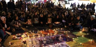 Paris'te Öldürülen 3 Kadın Anıldı