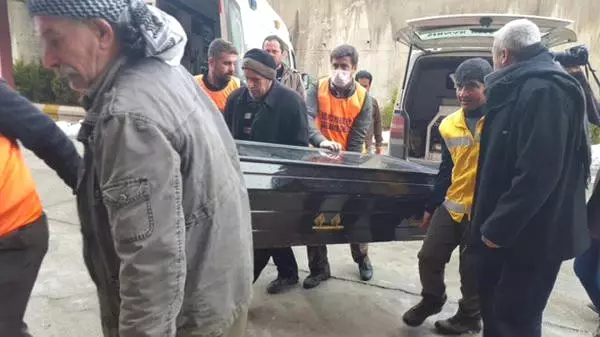 Şırnak'ta Vurulan 2 Kişinin Cenazesi 8 Gün Yerde Kaldı Şırnak'ta Vurulan 2 Kişinin Cenazesi 8 Gün Yerde Kaldı