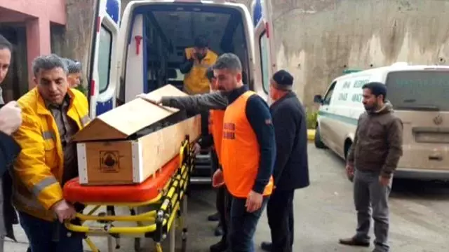 Şırnak'ta Vurulan 2 Kişinin Cenazesi 8 Gün Yerde Kaldı Şırnak'ta Vurulan 2 Kişinin Cenazesi 8 Gün Yerde Kaldı