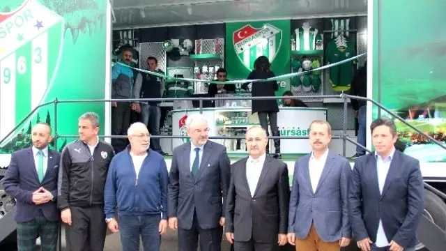 Bursaspor 'Store Tırı'na Kavuştu Bursaspor 'Store Tırı'na Kavuştu