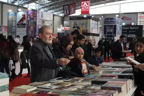 Çukurova Kitap Fuarı Bu Yıl Rekor Ziyaretçiyi Ağırladı Çukurova Kitap Fuarı Bu Yıl Rekor Ziyaretçiyi Ağırladı