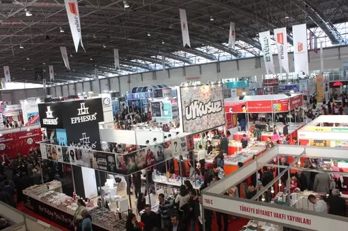 Çukurova Kitap Fuarı Bu Yıl Rekor Ziyaretçiyi Ağırladı Çukurova Kitap Fuarı Bu Yıl Rekor Ziyaretçiyi Ağırladı