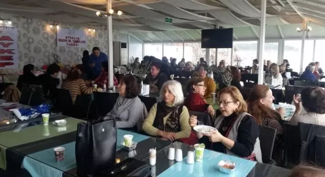 Aykep'in Tanıtım ve Dayanışma Toplantısına İlgi Yoğun Oldu Aykep'in Tanıtım ve Dayanışma Toplantısına İlgi Yoğun Oldu