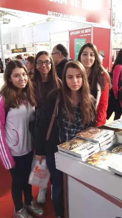 Gkv'li Öğrenciler Tüyap Kitap Fuarına Çıkarma Yaptı Gkv'li Öğrenciler Tüyap Kitap Fuarına Çıkarma Yaptı