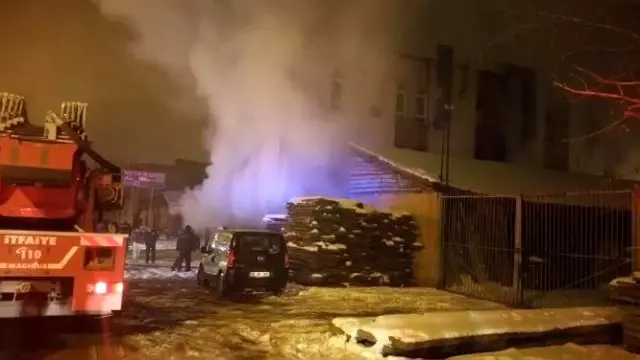 Ankara�da Mobilya İmalathanesinde Yangın Haberler