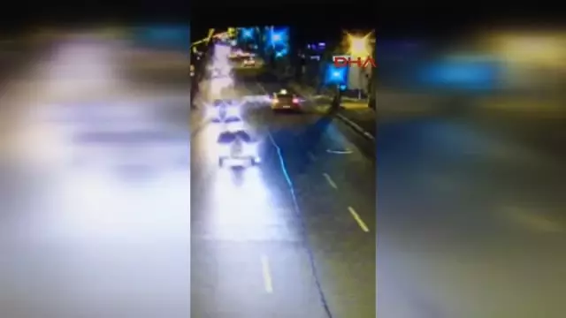 Ünlü Yönetmen Sinan Çetin'in Oğlunun Karıştığı Feci Kaza Kamerada