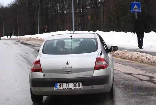 Bolu'da Akademisyenlere Operasyon: 5 Gözaltı Bolu'da Akademisyenlere Operasyon: 5 Gözaltı