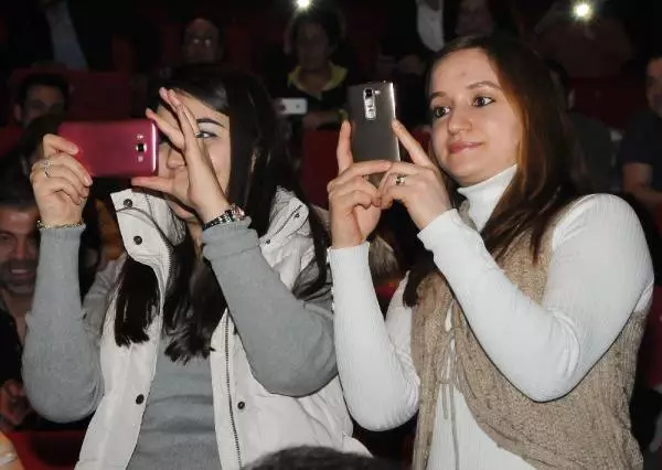 Her Şey Aşktan' Filminin Bursa Galası Yapıldı Her Şey Aşktan' Filminin Bursa Galası Yapıldı