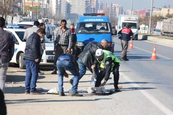 Çocuklarına Hediye Almaya Giderken Kazada Öldü Çocuklarına Hediye Almaya Giderken Kazada Öldü
