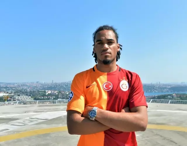 Denayer, Kendisi ile İlgili Bilinmeyenleri Anlattı Denayer, Kendisi ile İlgili Bilinmeyenleri Anlattı