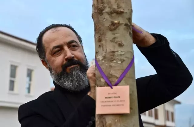 Filinta'nın Kadı Gıyasiddin'i Expo 2106'ya Çınar Dikti Filinta'nın Kadı Gıyasiddin'i Expo 2106'ya Çınar Dikti