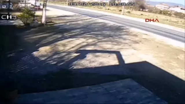 İncirliova Çocuklarına Hediye Almaya Giderken Kazada Öldü İncirliova Çocuklarına Hediye Almaya Giderken Kazada Öldü