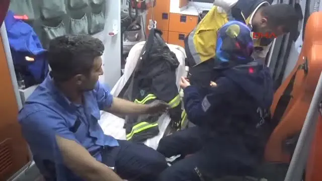 Aksaray'da Trafo Patladı: 1'i Ağır 2 Yaralı Aksaray'da Trafo Patladı: 1'i Ağır 2 Yaralı