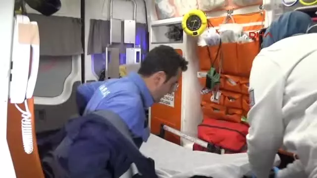 Aksaray'da Trafo Patladı: 1'i Ağır 2 Yaralı Aksaray'da Trafo Patladı: 1'i Ağır 2 Yaralı