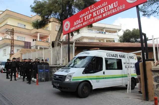 Adlı Tıp Kurumunda İşlemleri Tamamlanan Terörist Cenazeleri Hastane Morguna Konuldu Adlı Tıp Kurumunda İşlemleri Tamamlanan Terörist Cenazeleri Hastane Morguna Konuldu