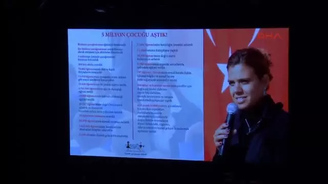 Türkiye'nin Yıldızları Çocuklar İçin Aynı Sahneyi Paylaştı 1-