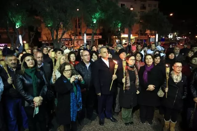 Bucalı Kadınlar Özgecan İçin Sokaklarda