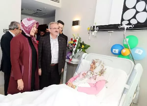 Beşizlerden Birine Erdoğan'ın Annesi Tenzile Adı Verdi Beşizlerden Birine Erdoğan'ın Annesi Tenzile Adı Verdi