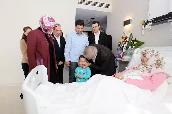 Beşizlerden Birine Erdoğan'ın Annesi Tenzile Adı Verdi Beşizlerden Birine Erdoğan'ın Annesi Tenzile Adı Verdi