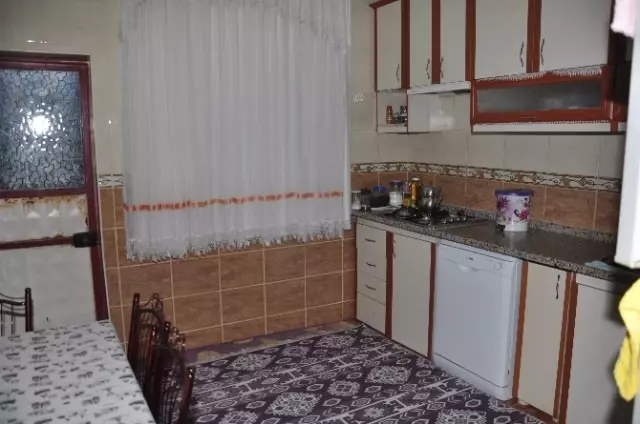 Çamaşır Suyundan Zehirlenen Gelin 5 Aydır Komada Çamaşır Suyundan Zehirlenen Gelin 5 Aydır Komada