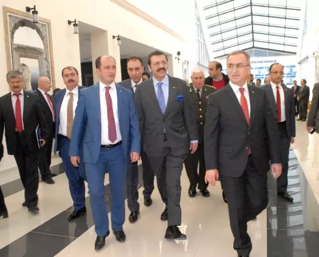 TOBB Başkanı Hisarcıklıoğlu'na Makü'den Fahri Doktora Payesi