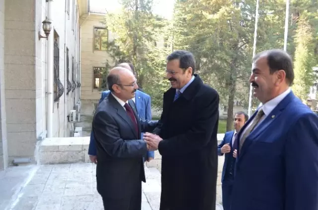 TOBB Başkanı Hisarcıklıoğlu'na Makü'den Fahri Doktora Payesi