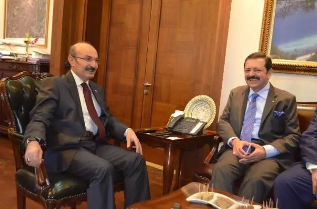 TOBB Başkanı Hisarcıklıoğlu'na Makü'den Fahri Doktora Payesi