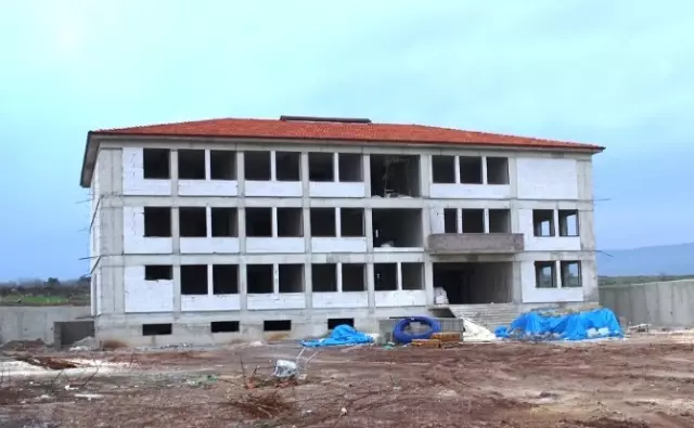 Yavuzeli Kaymakamı Yavuz Okul İnşaatında İncelemelerde Bulundu Yavuzeli Kaymakamı Yavuz Okul İnşaatında İncelemelerde Bulundu