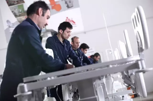 Dünyanın Dev Hastanelerine Karyola ve Koltuk İhracatı