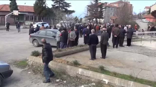 Mahalle Sakinlerinden Hastane Yapılması Talebi