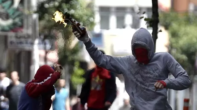 Polise Bomba Atan Teöristi, Mahkeme Serbest Bıraktı Polise Bomba Atan Teöristi, Mahkeme Serbest Bıraktı