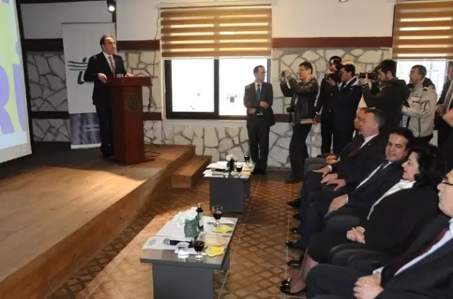 Yerel Kalkınmanın Anahtarı: Yöresel Ürünler' Paneli Yerel Kalkınmanın Anahtarı: Yöresel Ürünler' Paneli