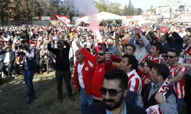 Antalya'nın Yarım Asırlık Atatürk Stadı Yıkılıyor
