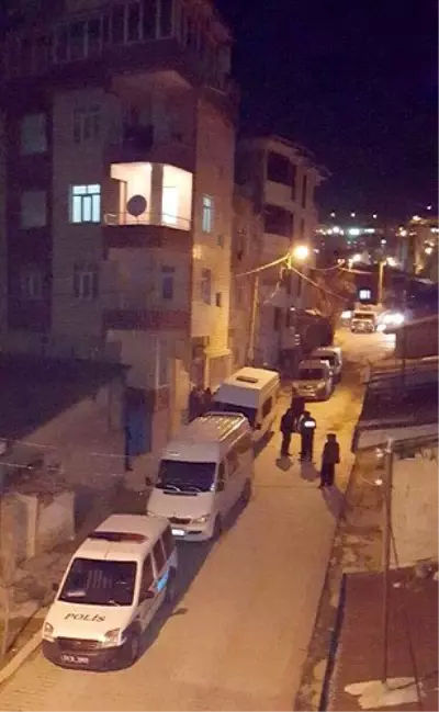8 Yıldır Çocuğu Olmayan Anne, 45 Günlük Bebeğini 3. Kattan Düşürdü 8 Yıldır Çocuğu Olmayan Anne, 45 Günlük Bebeğini 3. Kattan Düşürdü