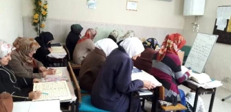 Kırklar Cami'nde Kur'an Kursu Eğitim Devam Ediyor