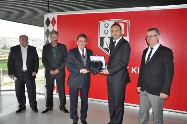 Edremit'te 'Ganyan' Tartışması Edremit'te 'Ganyan' Tartışması