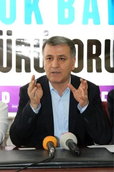 Liseli Cansel'in İntiharı Meclis Gündeminde Liseli Cansel'in İntiharı Meclis Gündeminde
