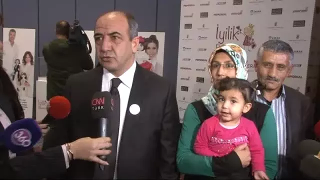 Ünlü İsimler Organ Bağışı İçin ?iyilik Bebekleri?ne Hayat Verdi! Ünlü İsimler Organ Bağışı İçin ?iyilik Bebekleri?ne Hayat Verdi!